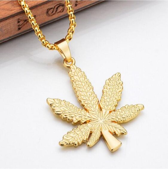 Gold Color Stylish Necklace Chain with Pot Leaf Pendant